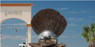 The pearl industry was the pride of La Paz for over 400 years, a history still honored today.